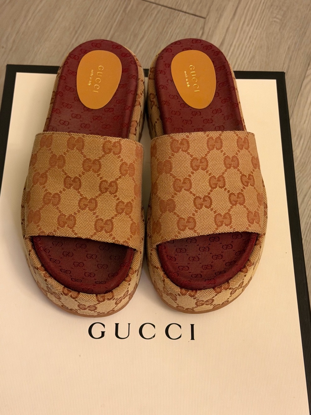 Gucci Platform beige GG monogram canvas slides with burgundy footbed